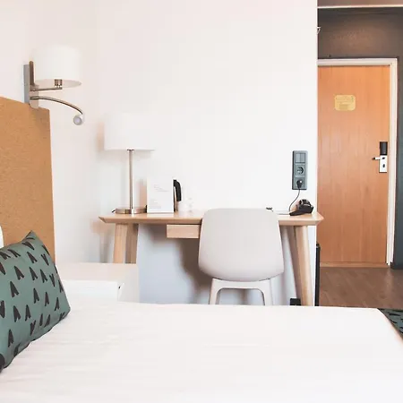 Ξενοδοχείο Aakenus 4*